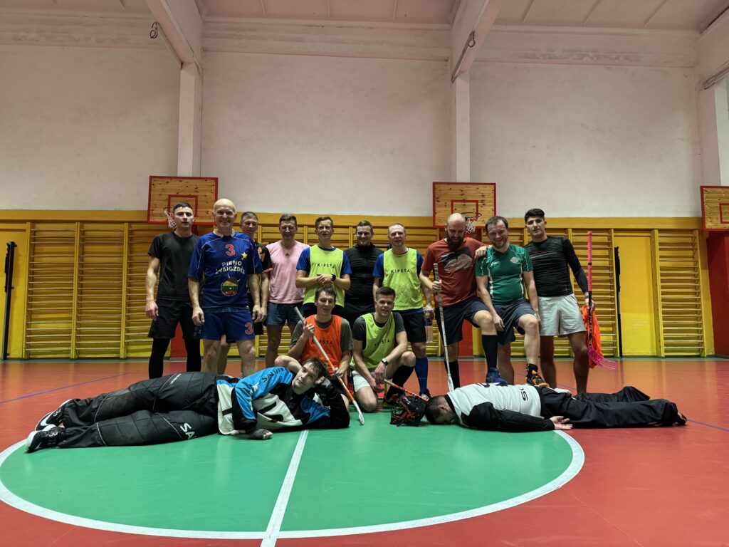 Floorball Friday #FF5 bendras žaidėjų kadras
