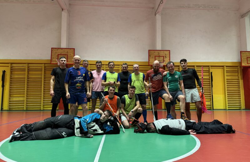 Floorball Friday #FF5 bendras žaidėjų kadras